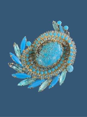 Juliana Turquoise Blue Crystal Cluster Brooch in Gold-Tone Setting ref #1687